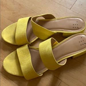 A new day size 9 yellow sandals